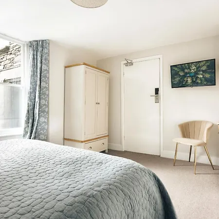 Finest Retreats - Kelsick - Gummers